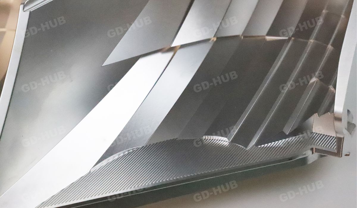 CNC Precision Machining of Automotive Light Reflector Prototypes Of GD-HUB