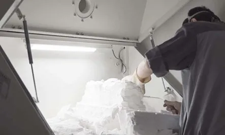 SLS (selective laser sintering)