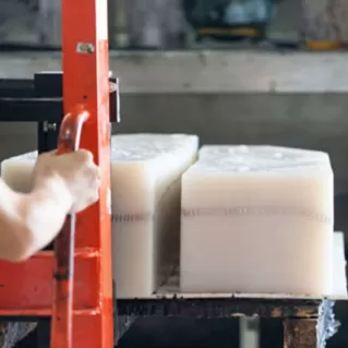 What are the characteristics of a failed vacuum casting finished?