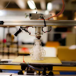 3D Printing vs Injection Molding: Making the Right Choice for Your Plastic Parts